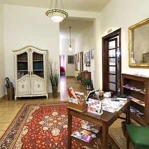  Apartment Residenza Oltrarno Italy